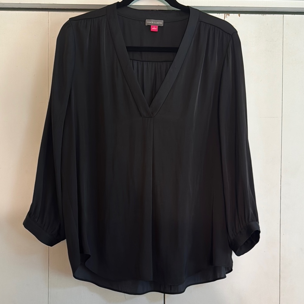 Vince Camuto ruffle satin v-neck flowy black top like new pretty summer nights!